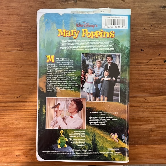 Walt Disney’s Mary Poppins VHS movie - Picture 2 of 3